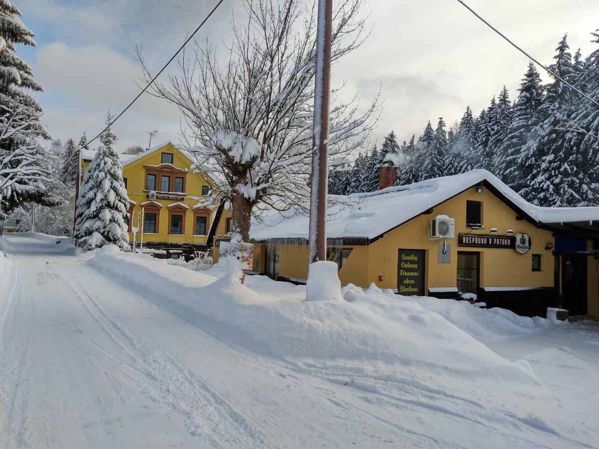 Penzion Karolina Lučany nad Nisou Buitenkant foto